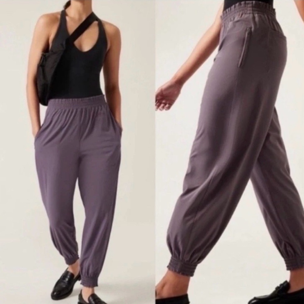 Athleta Dusk Violet Savannah Jogger Lifestyle Travel Work Pant Size 12 Purple